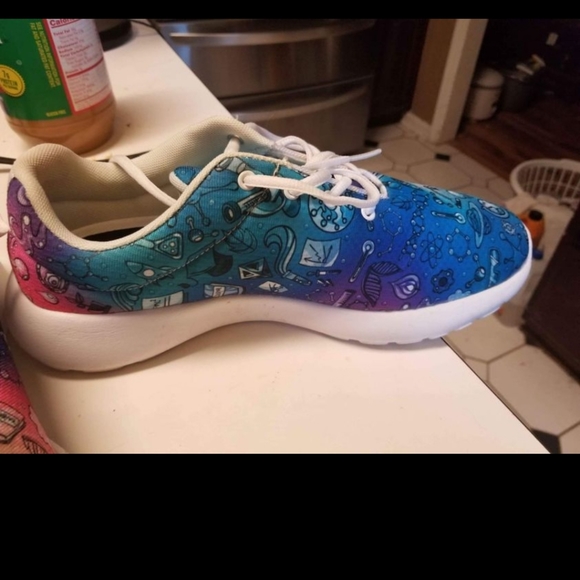 Groovy sneakers - Picture 2 of 3